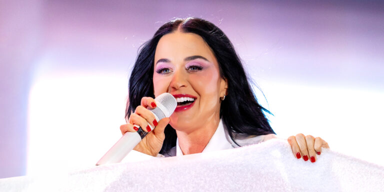 Katy Perry Mainsquare